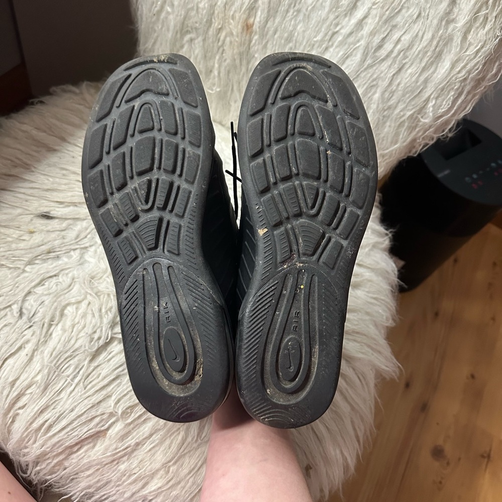 Nike Air Max Sneakers - Picture 4 of 4